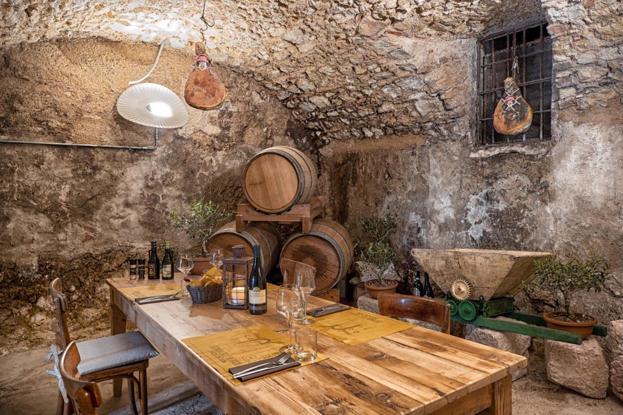 Locanda Dell'Oleificio Mezzane di Sotto Zewnętrze zdjęcie